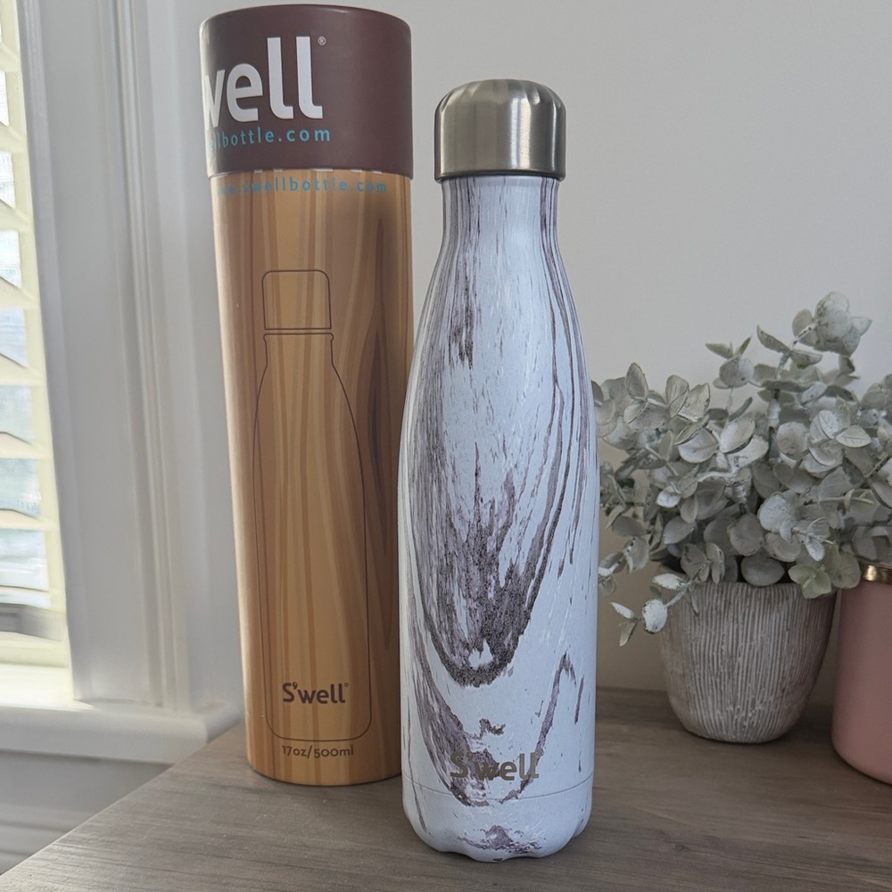 S'well White and Gray Marble Water Bottle